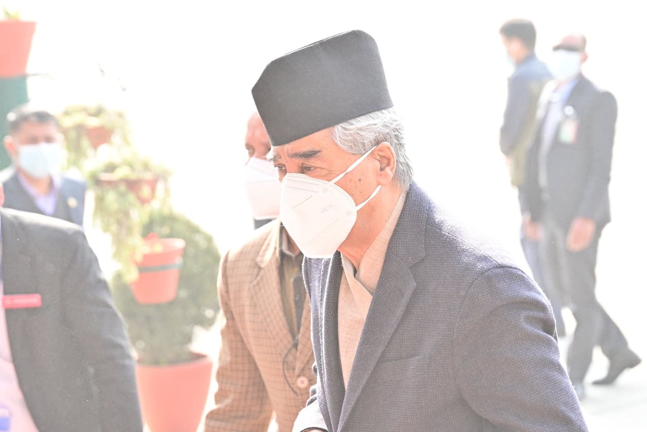 किन तनहुँ जाँदैछन् प्रधानमन्त्री देउवा ?